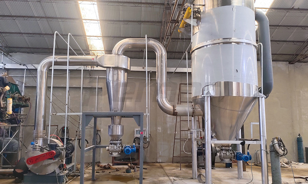 某公司研磨機項目現(xiàn)場